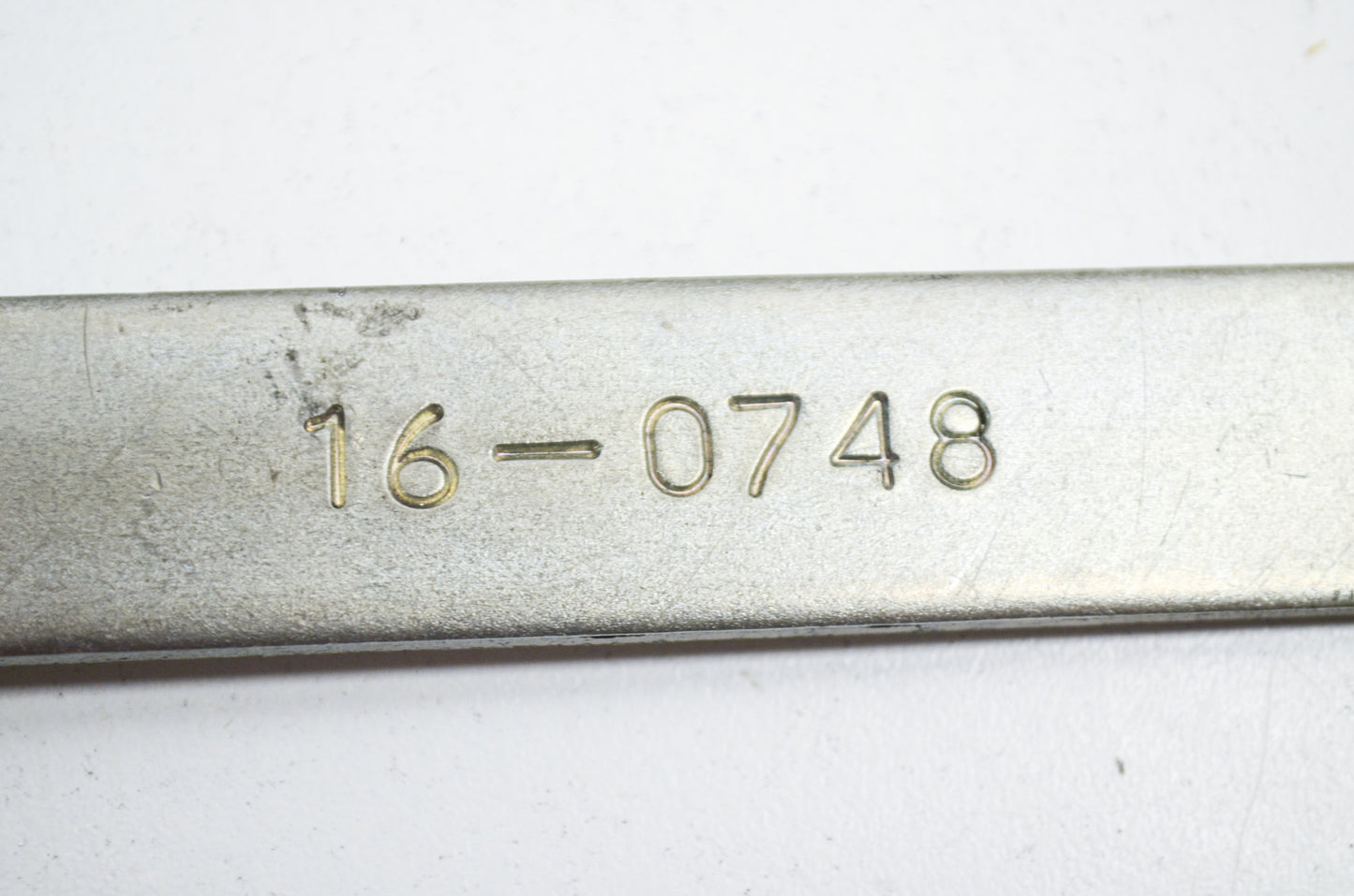 V-Twin Shock Wrench