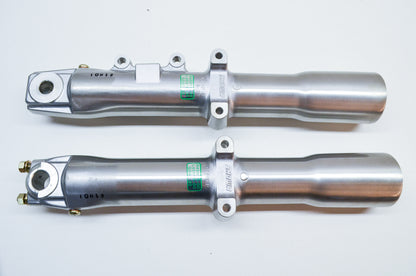 Showa Lower Fork Legs Right And Left Qty 2