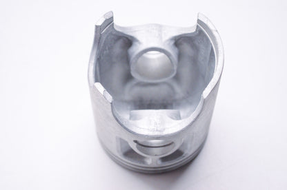 OEM Yamaha 8AB-11631-01-90 Piston STD NOS