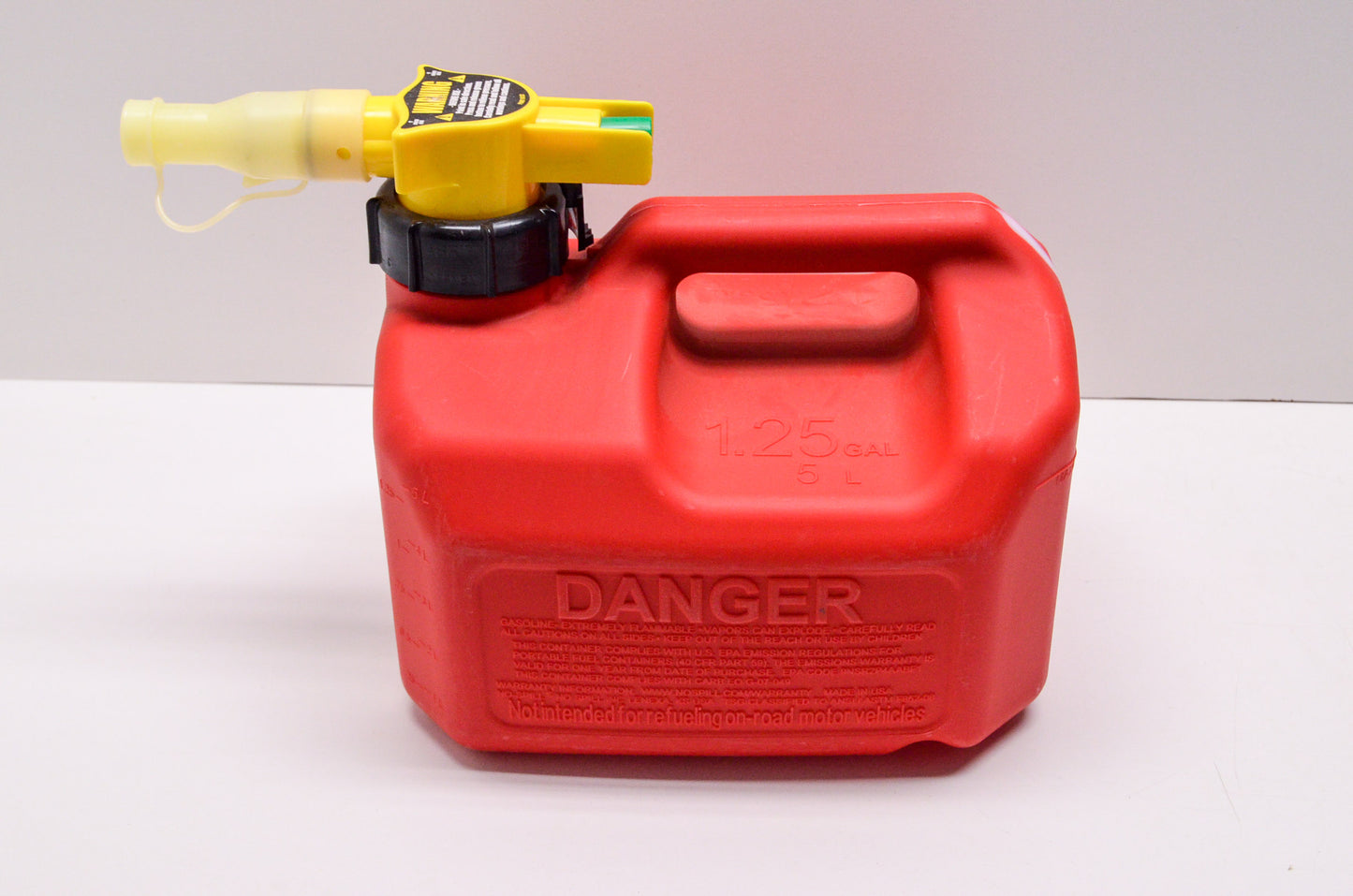 No-Spill 1.25 Gal 5 L Fuel Gas Can NOS