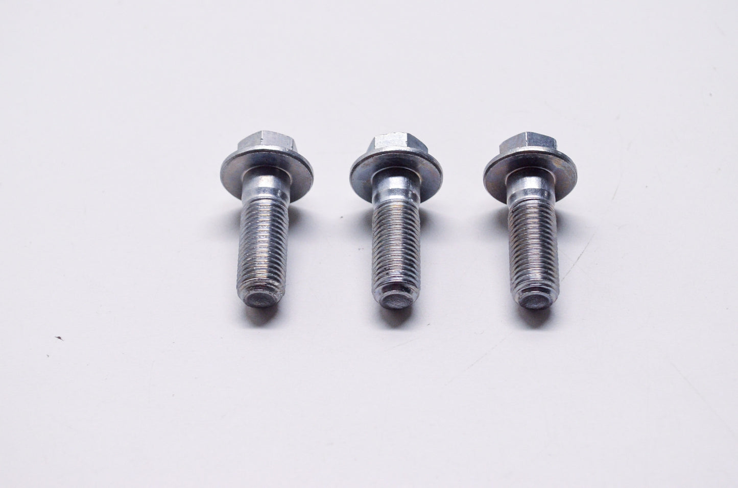 OEM Yamaha 90105-10638-00 Washer Based Bolt Qty 3 NOS