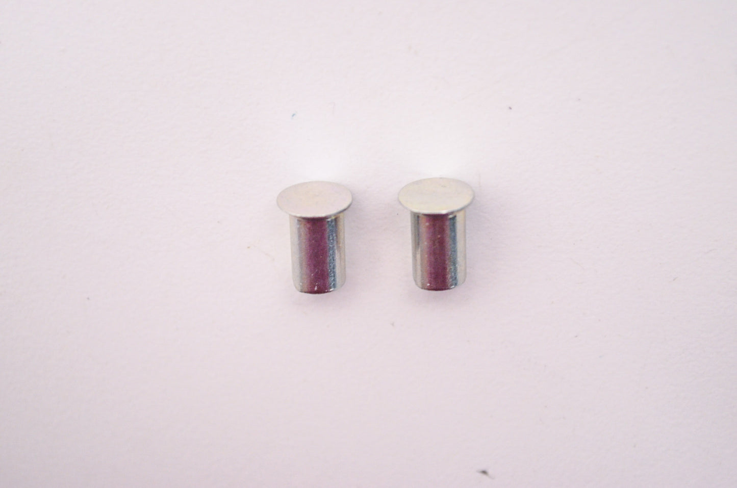 OEM Yamaha 90261-06015-00 Countersunk Rivet 10.3mm Qty 2 NOS