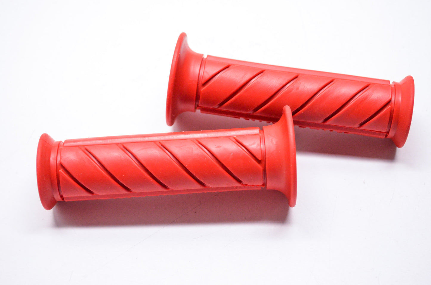 New Galindo Super Bike Red Short Pro Grip Qty 2 NOS