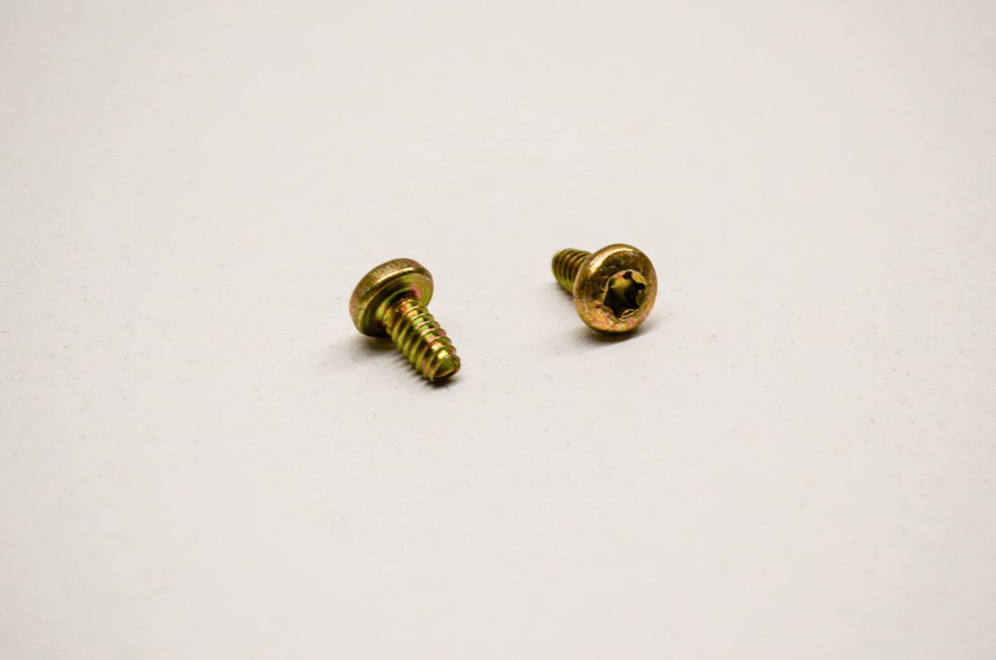 OEM Polaris 7512017 Screw Qty 2 NOS