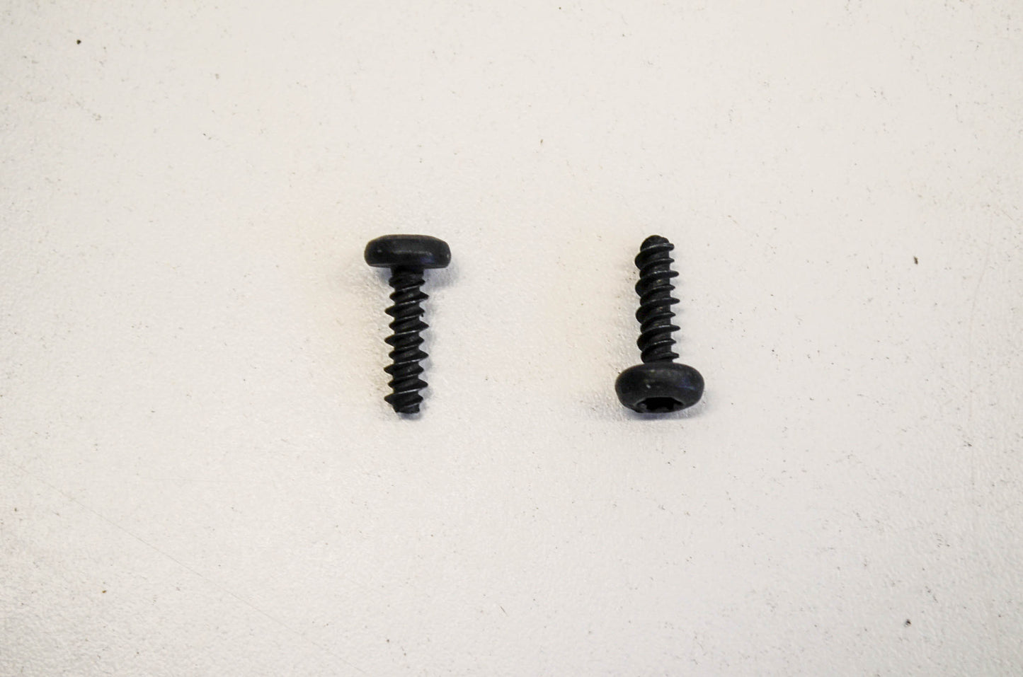 OEM Polaris 7518238 Screw 10X5/8 Qty 2 NOS