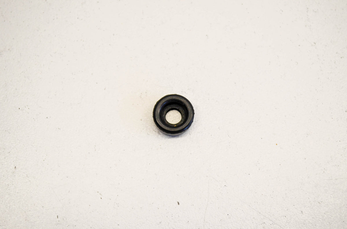 OEM Suzuki 13682-31210 Starter Valve Cap NOS