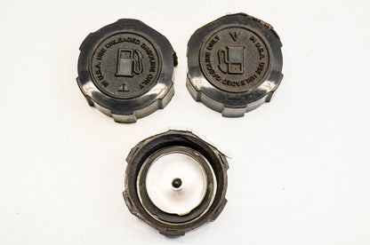 New Briggs & Stratton Fuel Tank Cap QTY 3 NOS