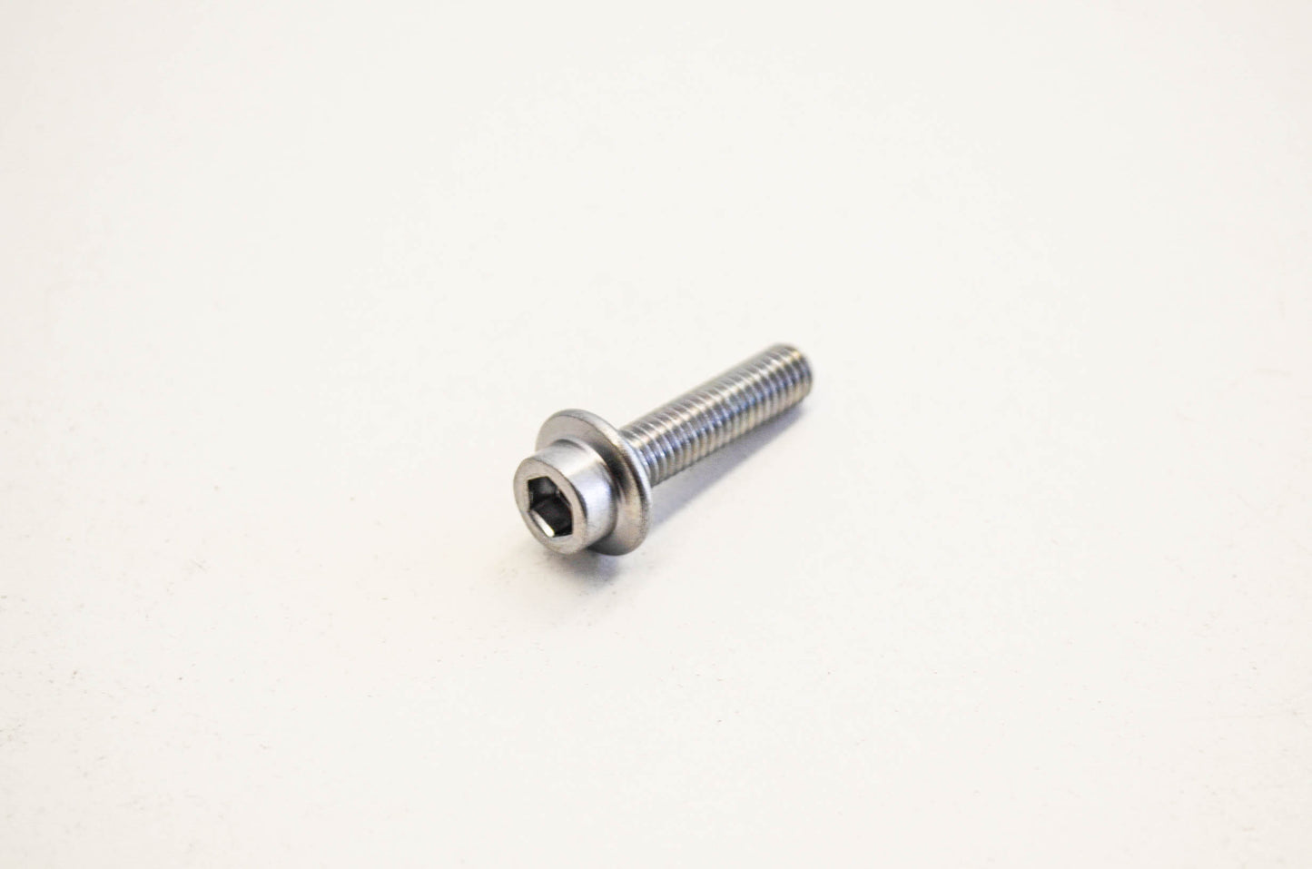 OEM Yamaha 90109-06015-00 Bolt NOS