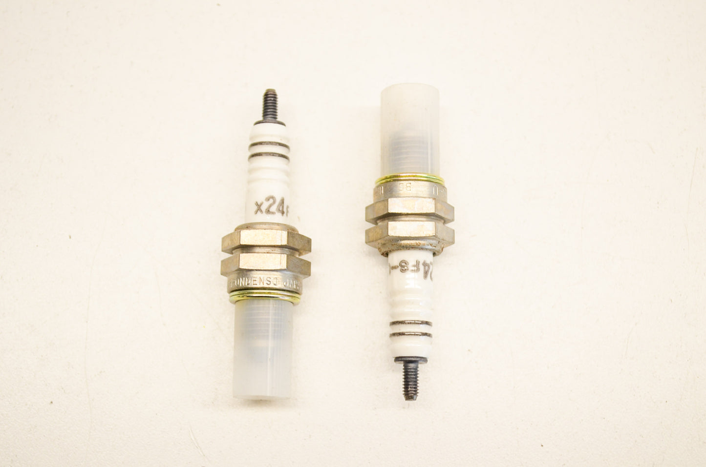 New Nippondenso Spark Plugs QTY 2 NOS