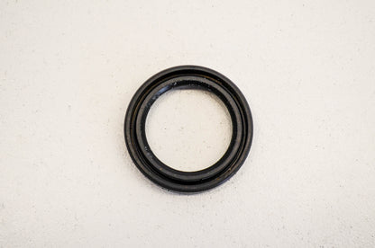 OEM Honda 91205-965-003 Oil Seal 22X31X5 NOS