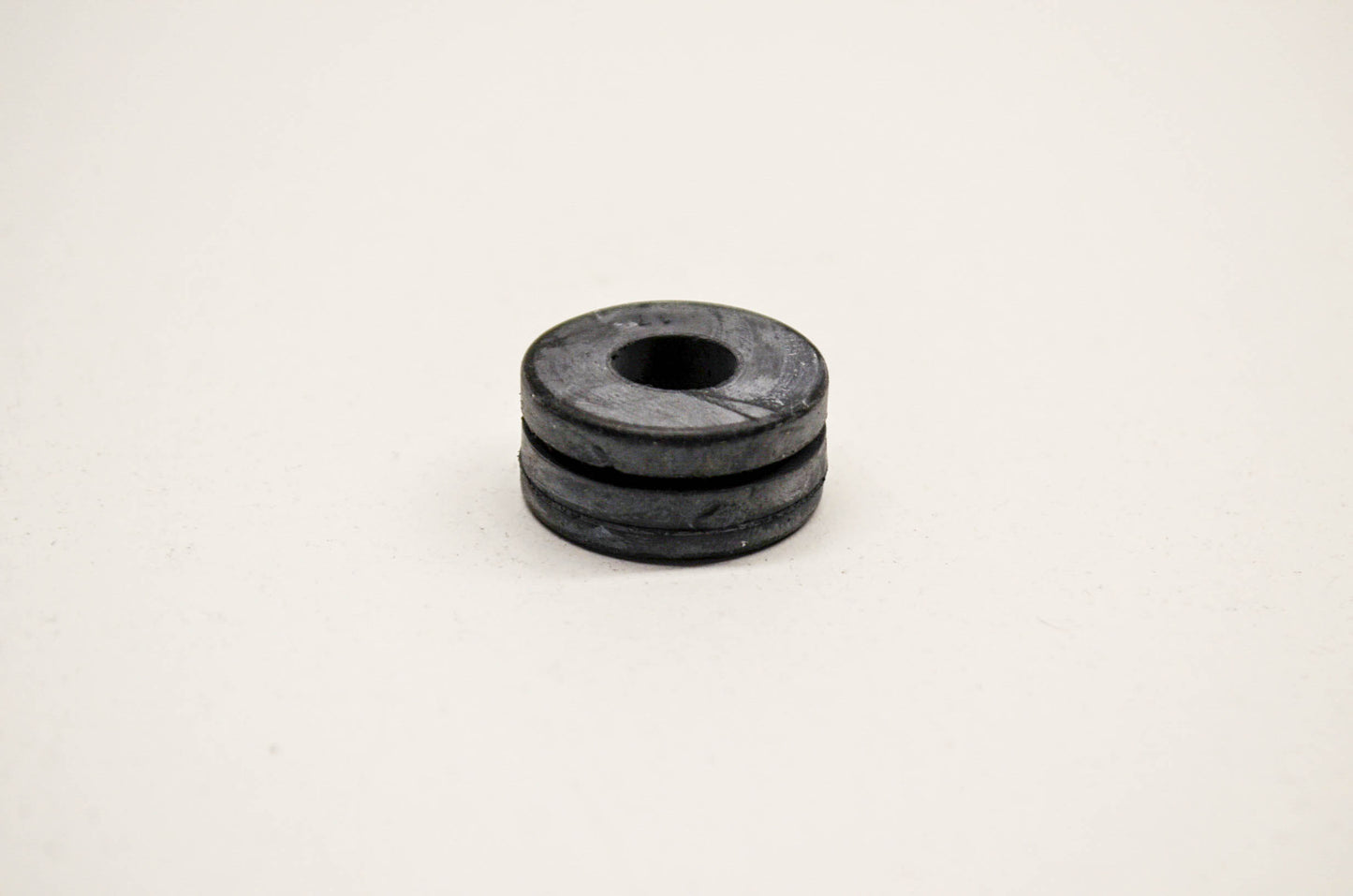 OEM Honda 19051-KA4-000 Rubber NOS