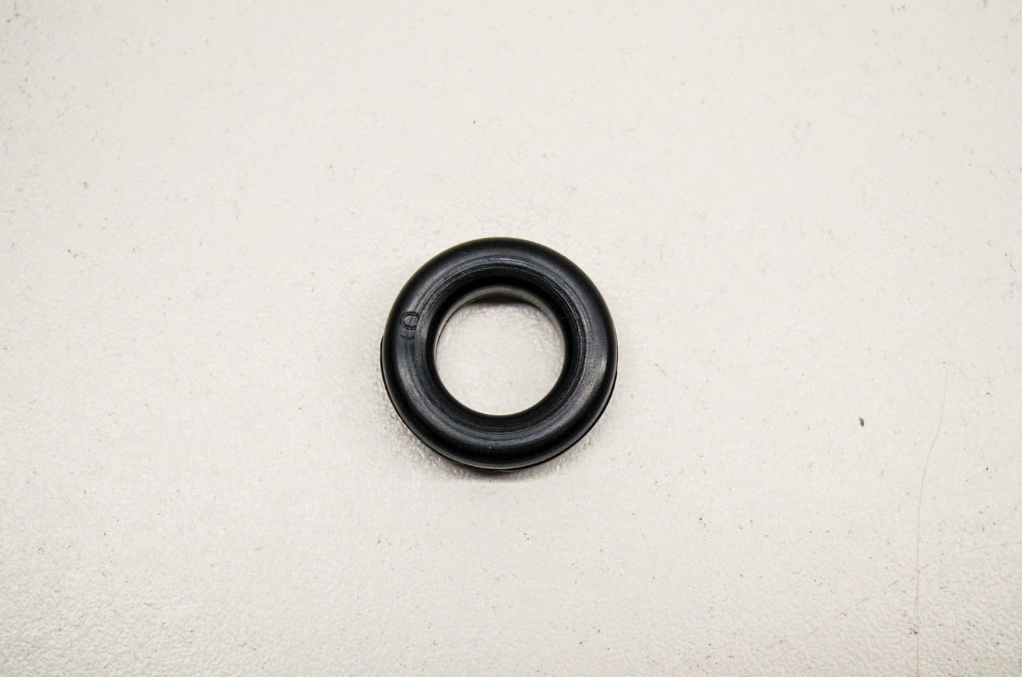 OEM Honda 55204-GJ2-000 Oil Tube Grommet NOS