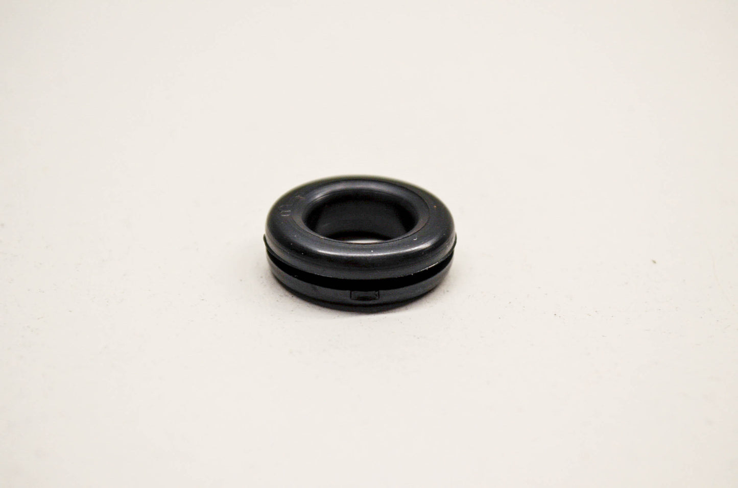 OEM Honda 55204-GJ2-000 Oil Tube Grommet NOS