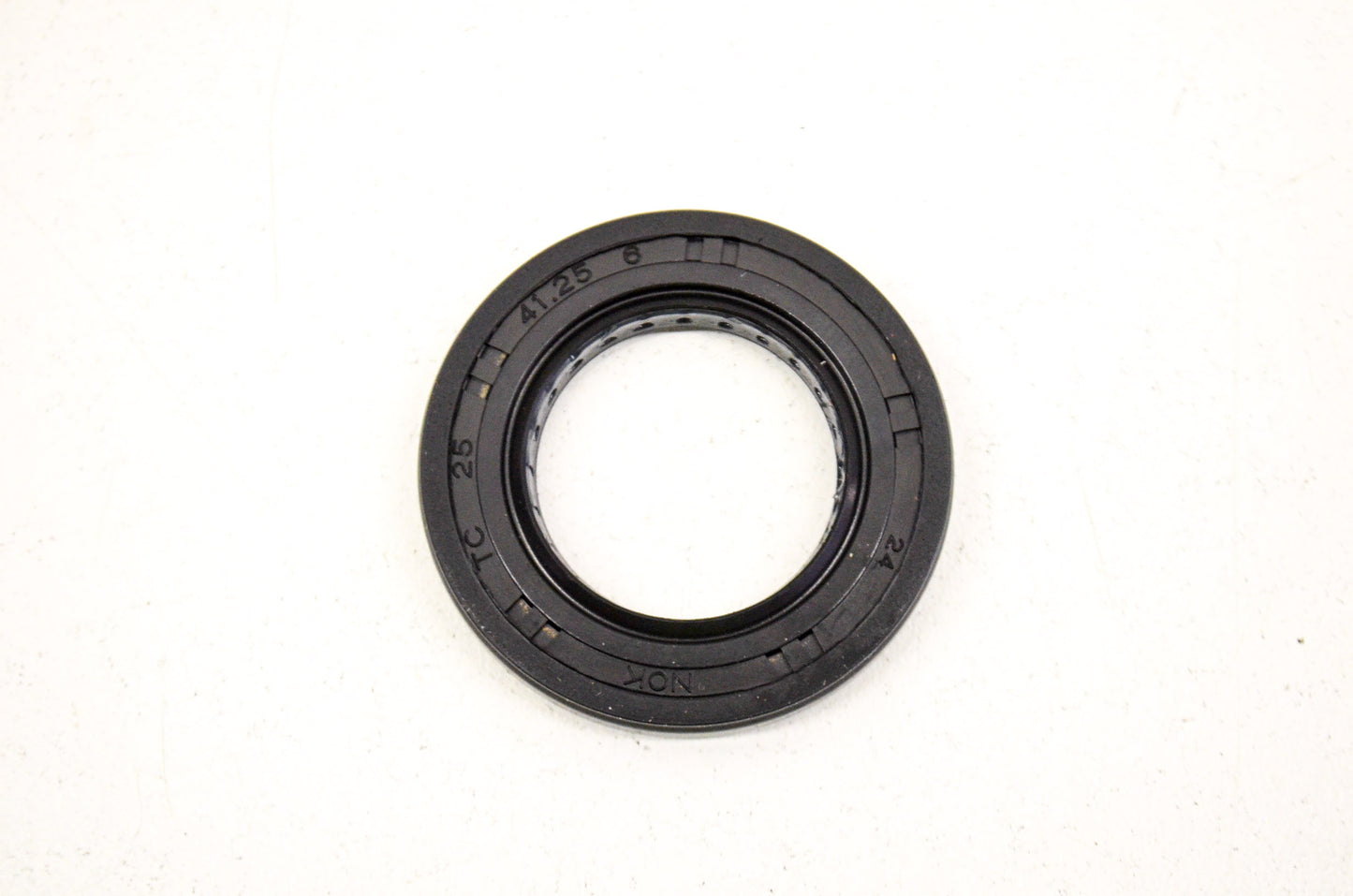 OEM Honda 91201-Z0T-801 Oil Seal 25X41X6 NOS