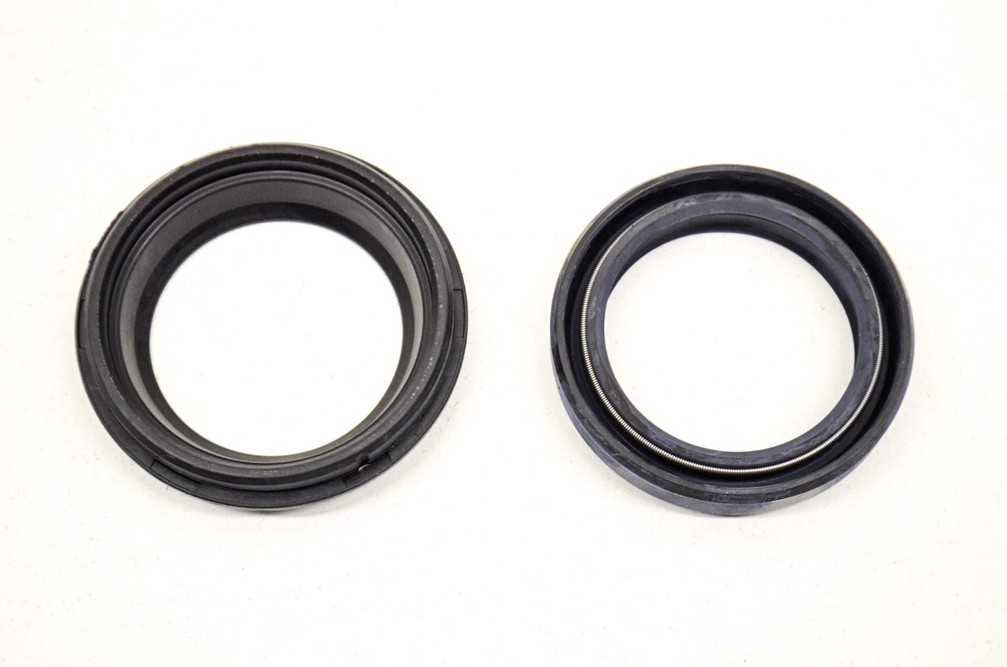 OEM Honda 51490-MF5-752 Front Fork Seal Set NOS