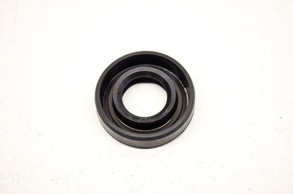 OEM Honda 91206-286-013 Oil Seal 14X28X7 NOS