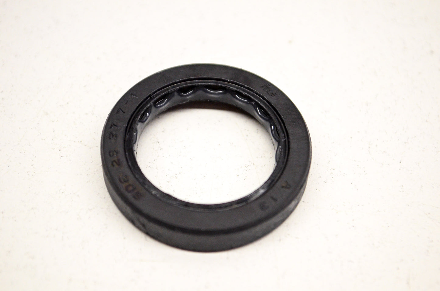 OEM Honda 91201-KS6-004 Oil Seal 26X37X7 NOS