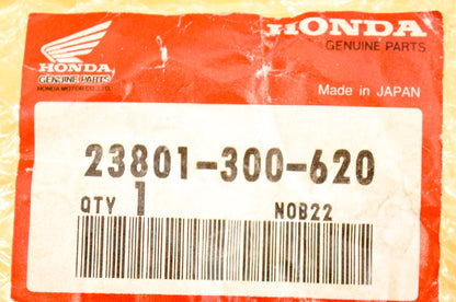 OEM Honda 23801-300-620 Sprocket 18T NOS