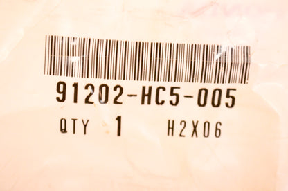 OEM Honda 91202-HC5-005 Oil Seal 17X27X5 Qty 2 NOS