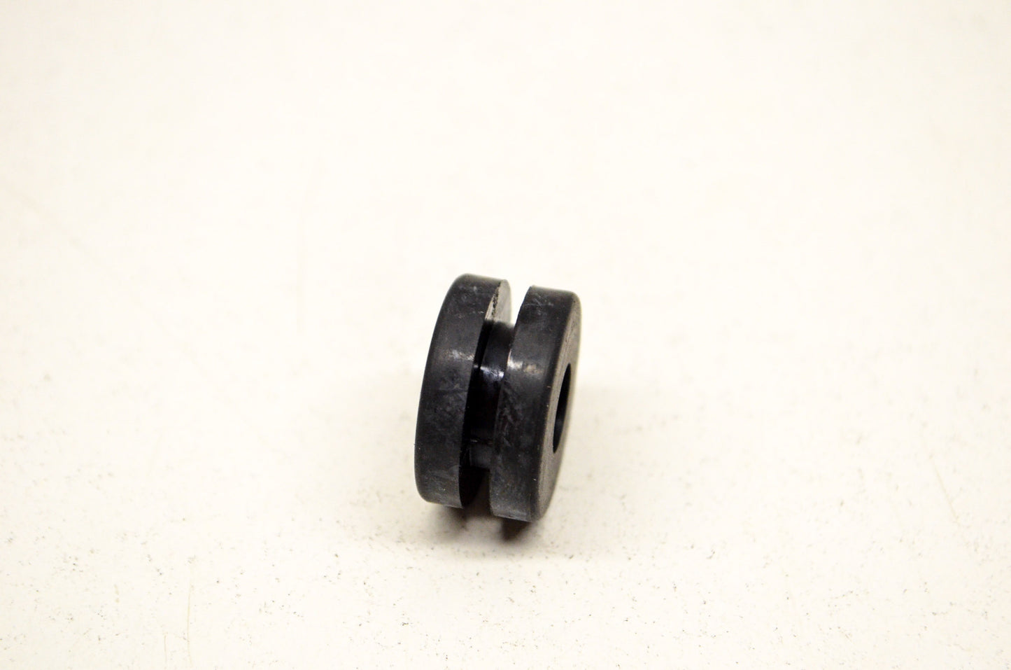 OEM Honda 61315-358-000 Setting Rubber 22mm NOS