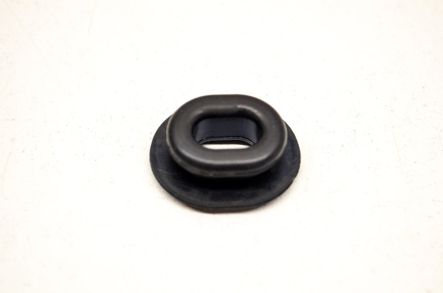 OEM Honda 83551-MA6-000 Side Cover Grommet NOS