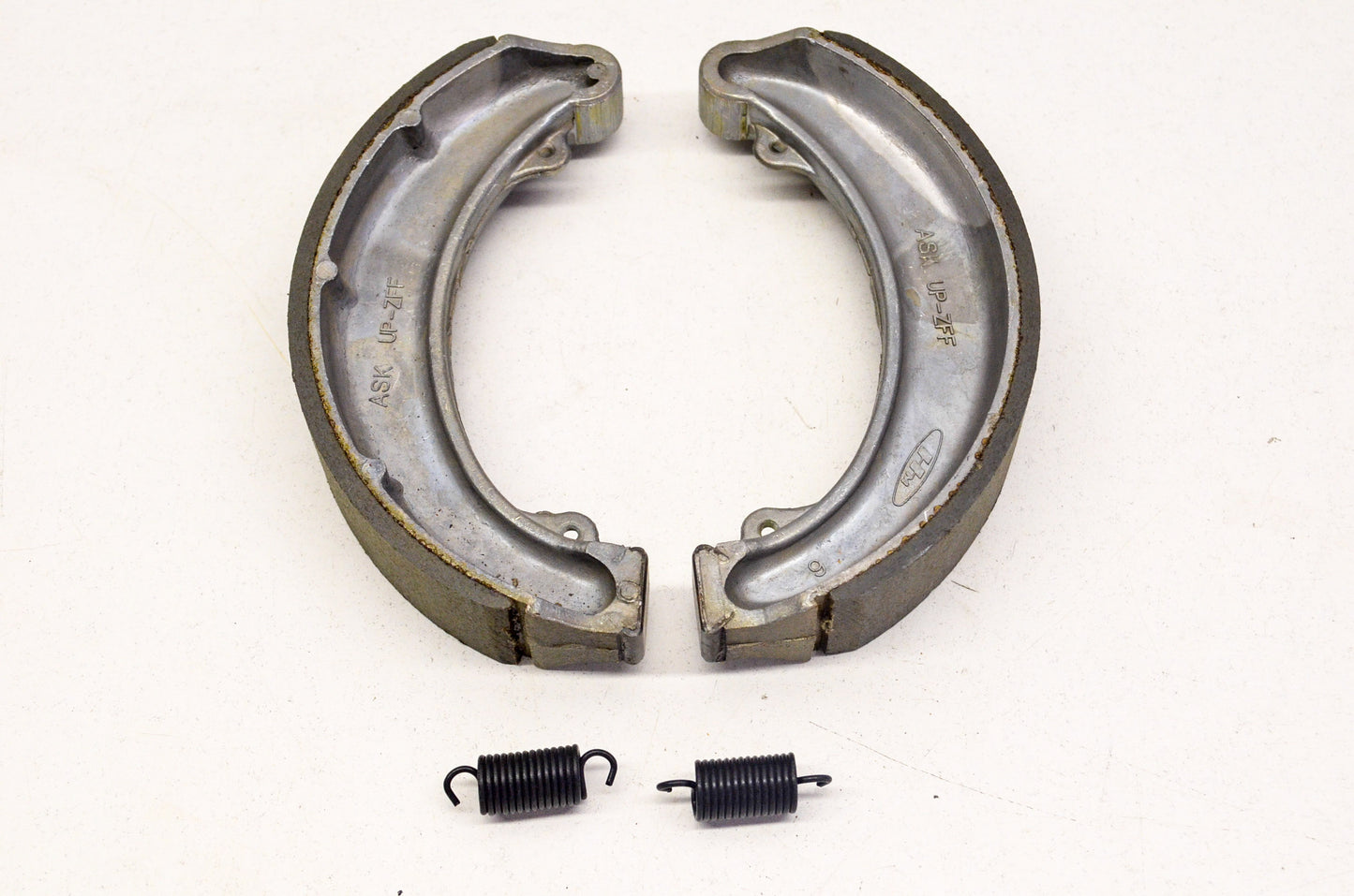 OEM Honda 06450-369-405 Brake Shoe Set NOS