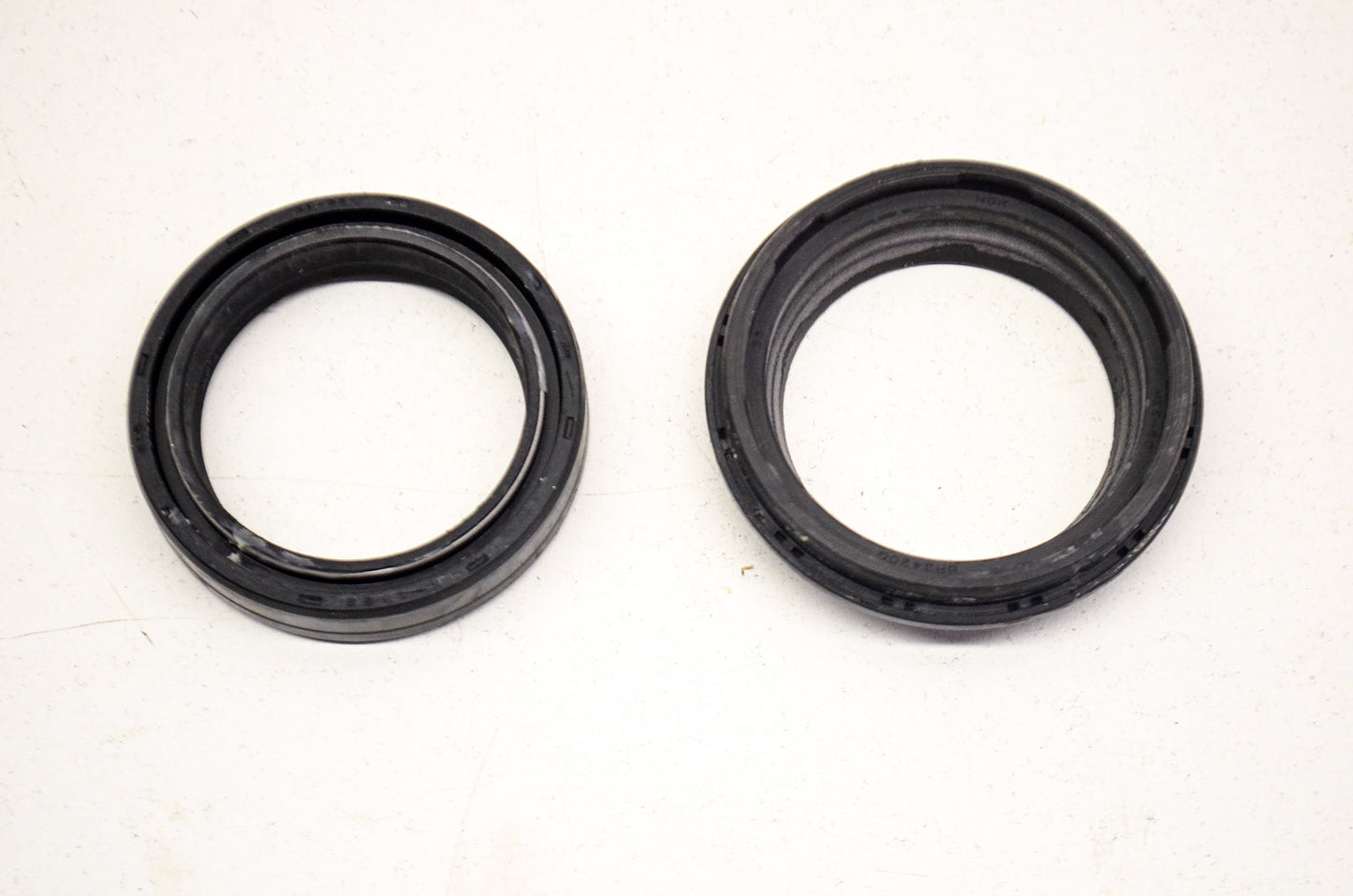 OEM Honda 51490-MER-R61 Front Fork Seal Set NOS