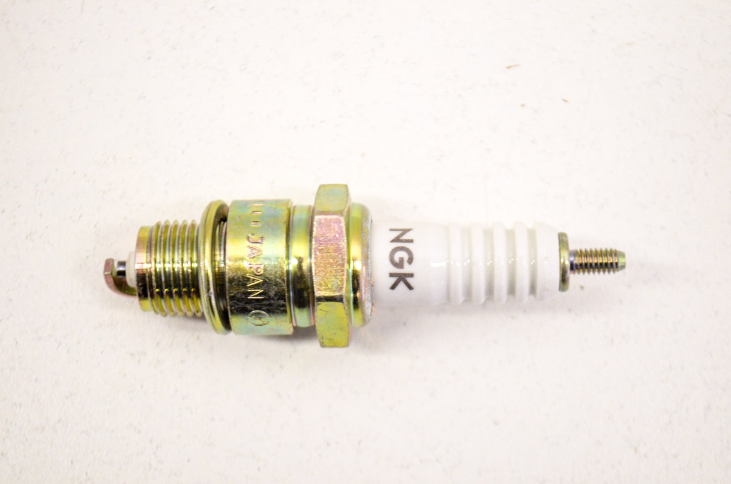 OEM Honda 98076-56719, BP6HS NGK Spark Plug NOS