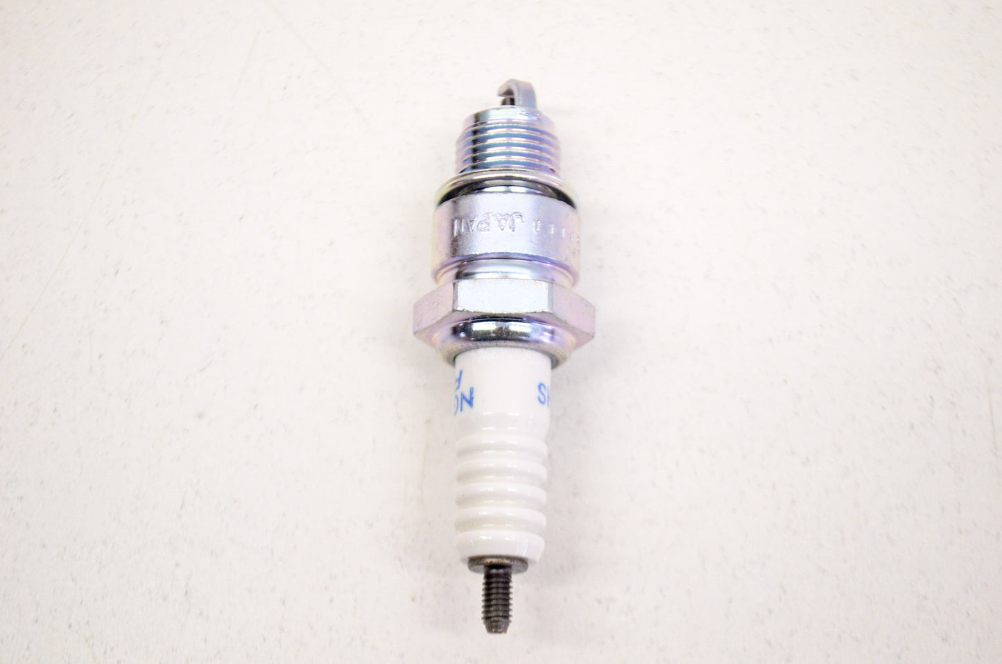 OEM Honda 98076-56717, BPR6HS NGK Spark Plug NOS