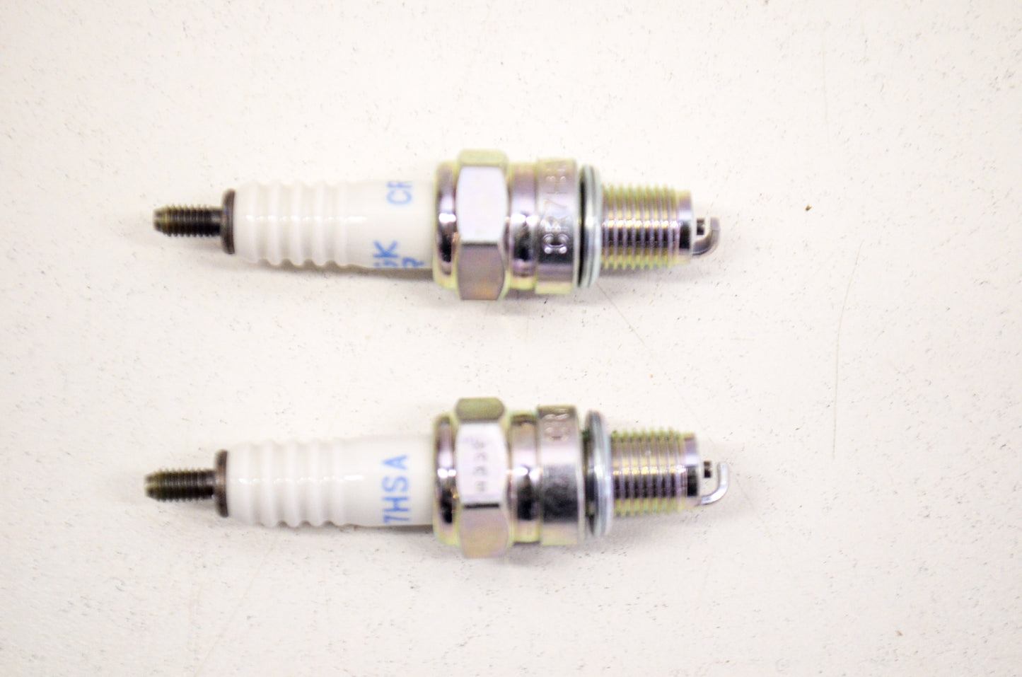 OEM Honda 98056-57718 Spark Plug (CR7HSA) Qty 2 NOS