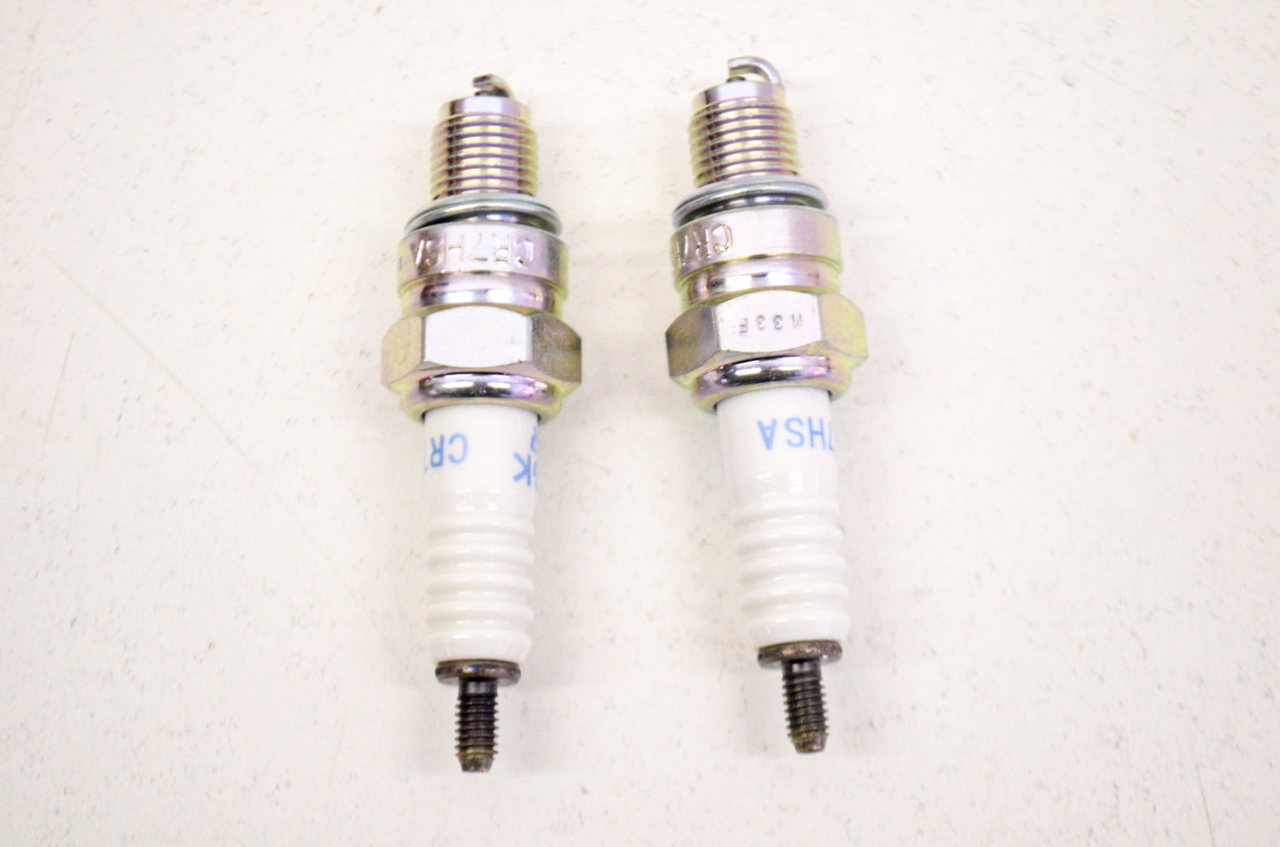 OEM Honda 98056-57718 Spark Plug (CR7HSA) Qty 2 NOS