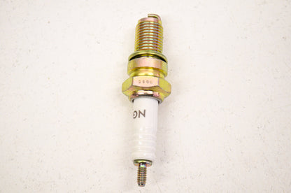 OEM Honda 98069-57717, D7EA NGK Spark Plug NOS