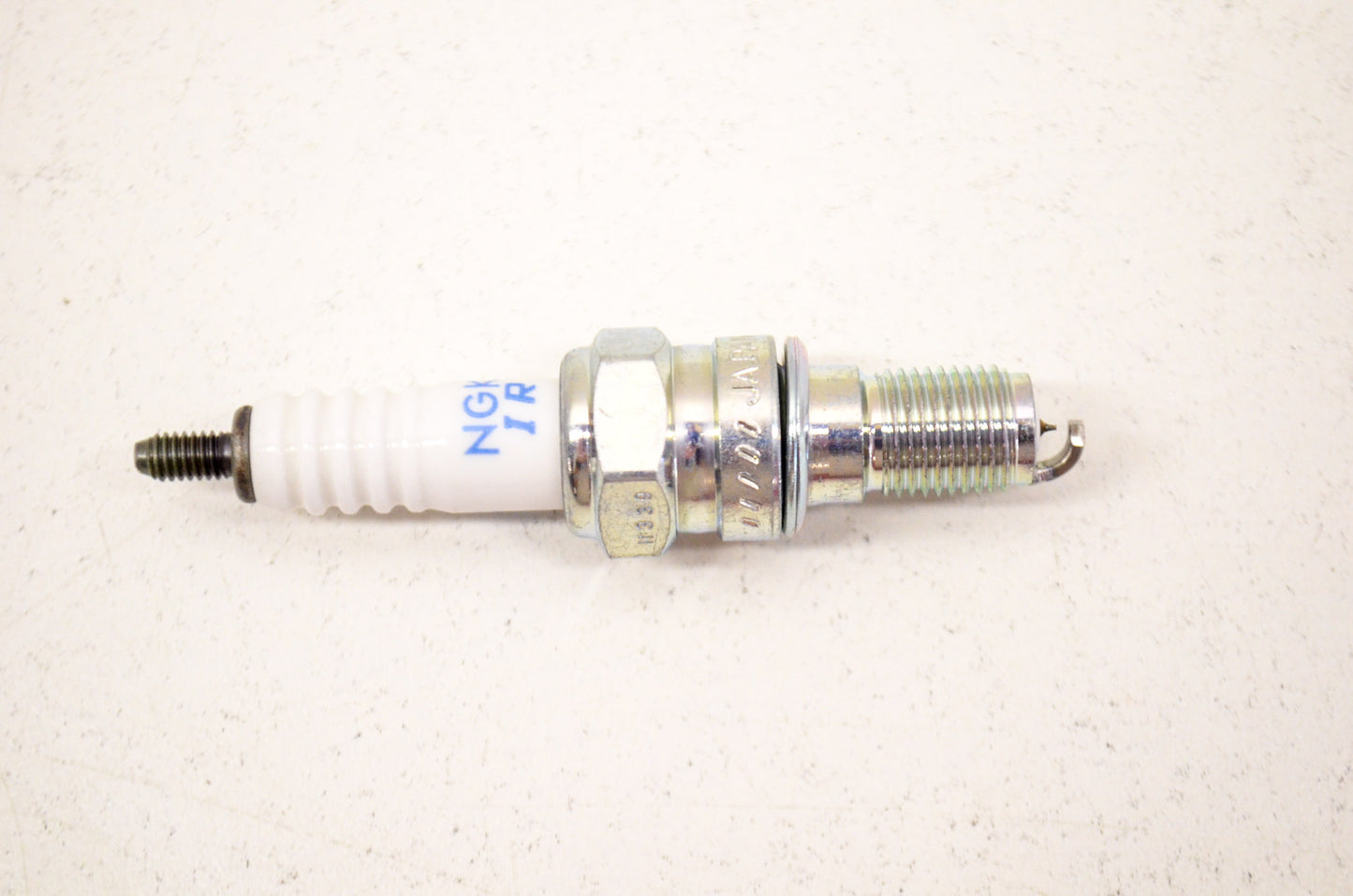 OEM Honda 31911-MBW-E11 Spark Plug (IMR8C-9H)