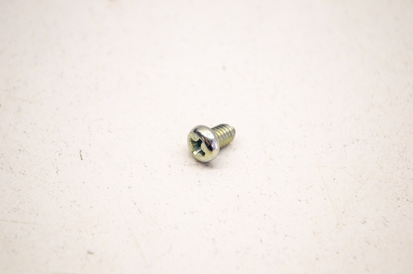 OEM Honda 93500-04006 Pan Screw 4x6 NOS