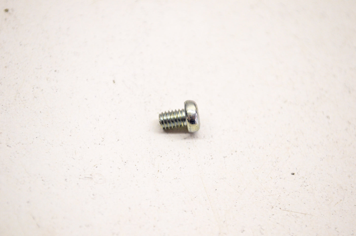 OEM Honda 93500-04006 Pan Screw 4x6 NOS