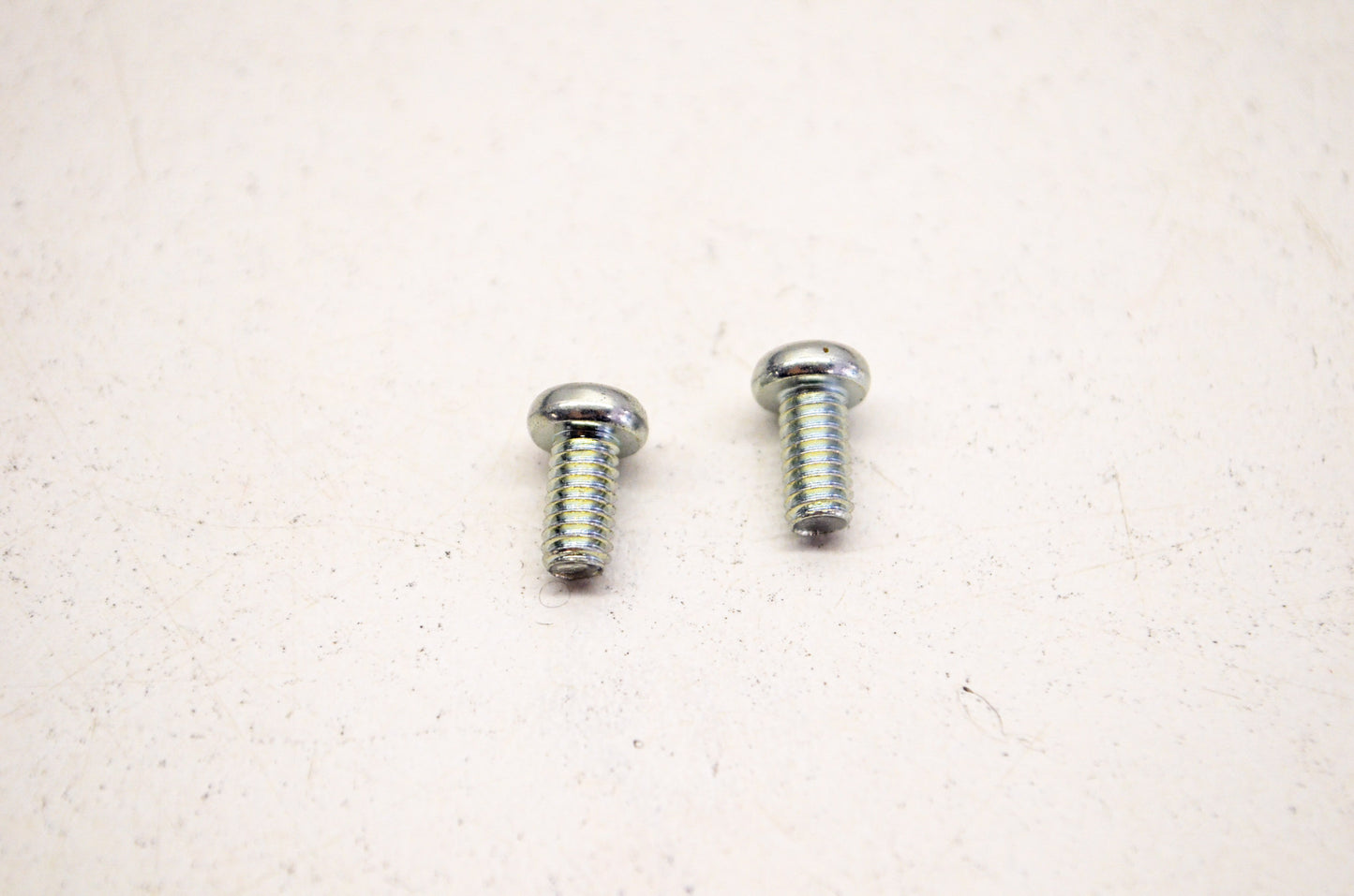 OEM Honda 93500-04008-00 Pan Screw 4x8 Qty 2 NOS