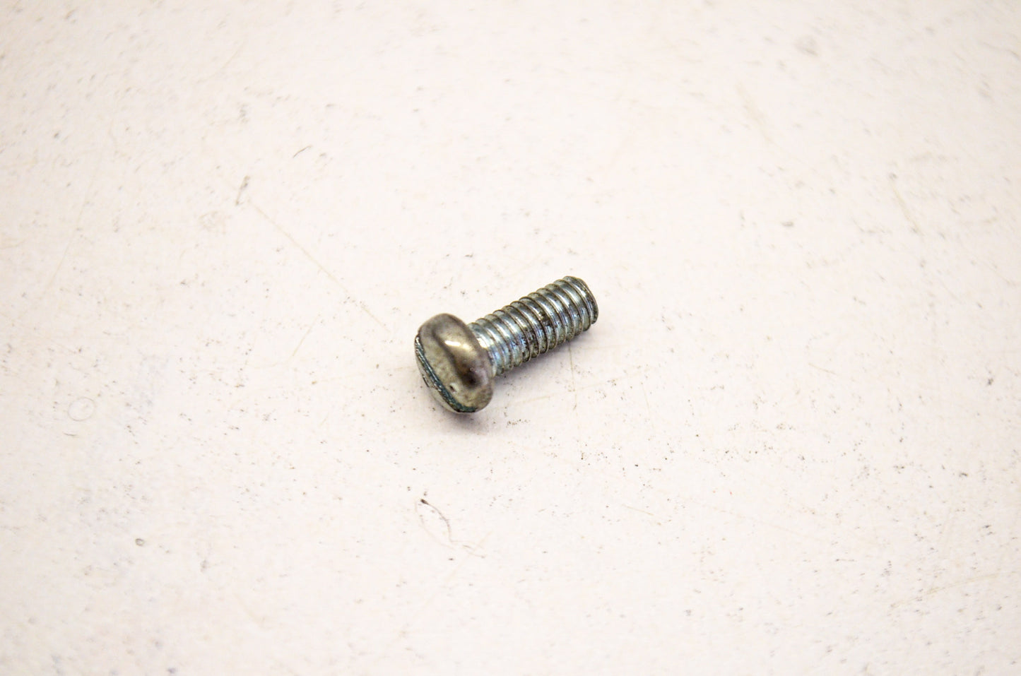 OEM Honda 93500-04010 Pan Screw 4x10 Flat Head NOS