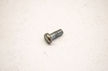 OEM Honda 93500-04010 Pan Screw 4x10 Flat Head NOS