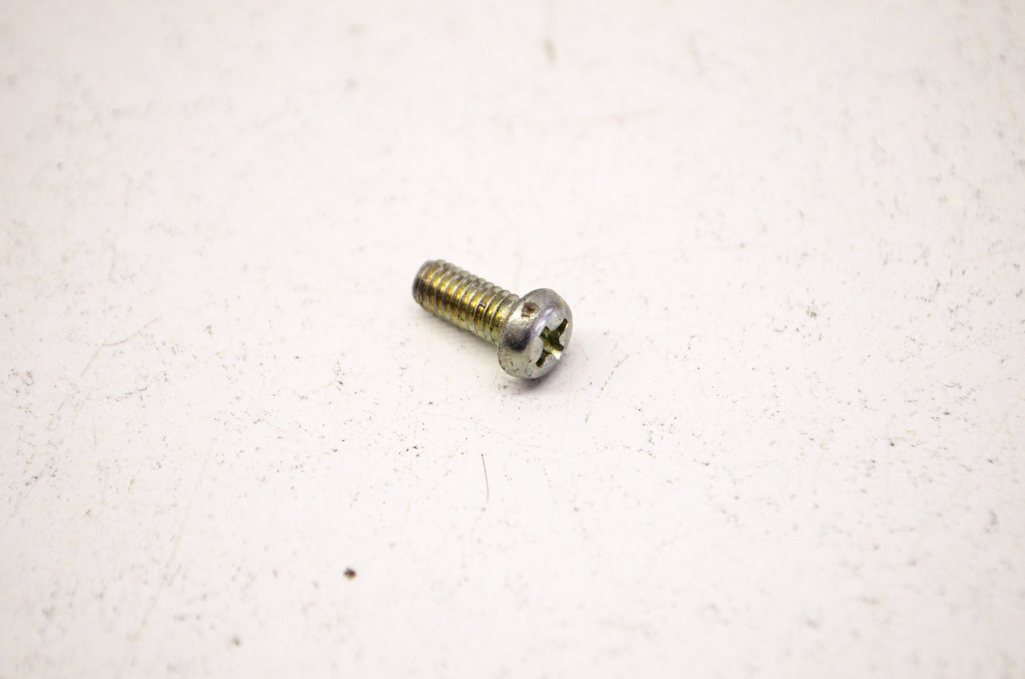 OEM Honda 93500-04010 Pan Screw 4x10 Phillips Head NOS