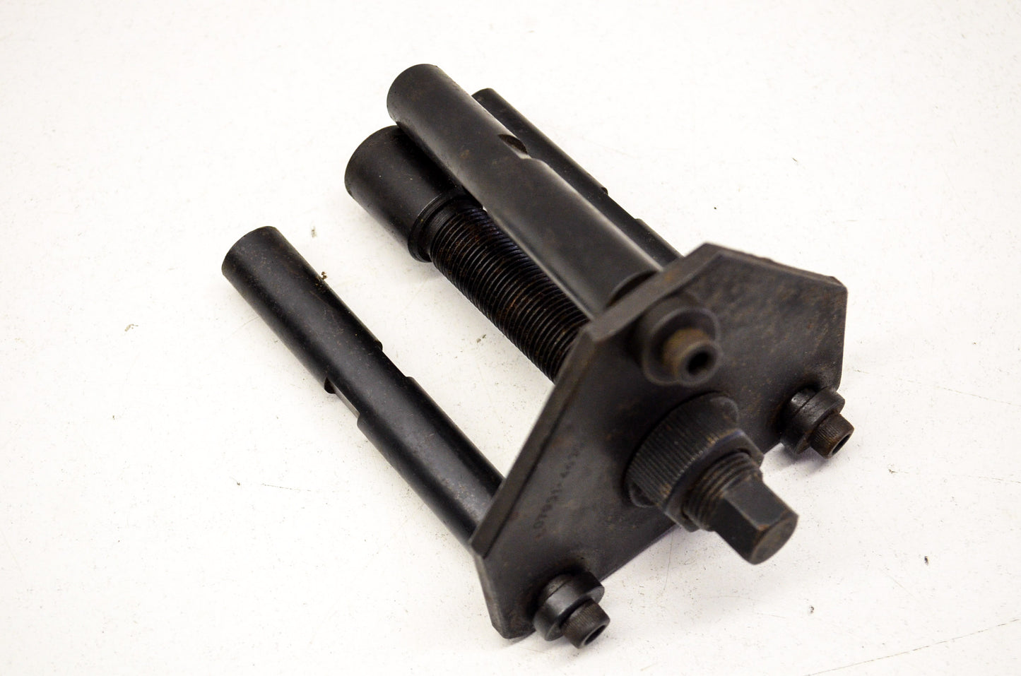 Base Puller 'A'