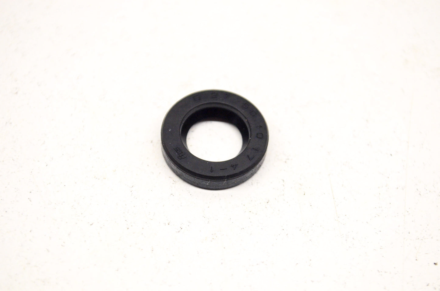 OEM Honda 91202-KA3-711 Oil Seal 10X17X4 NOS