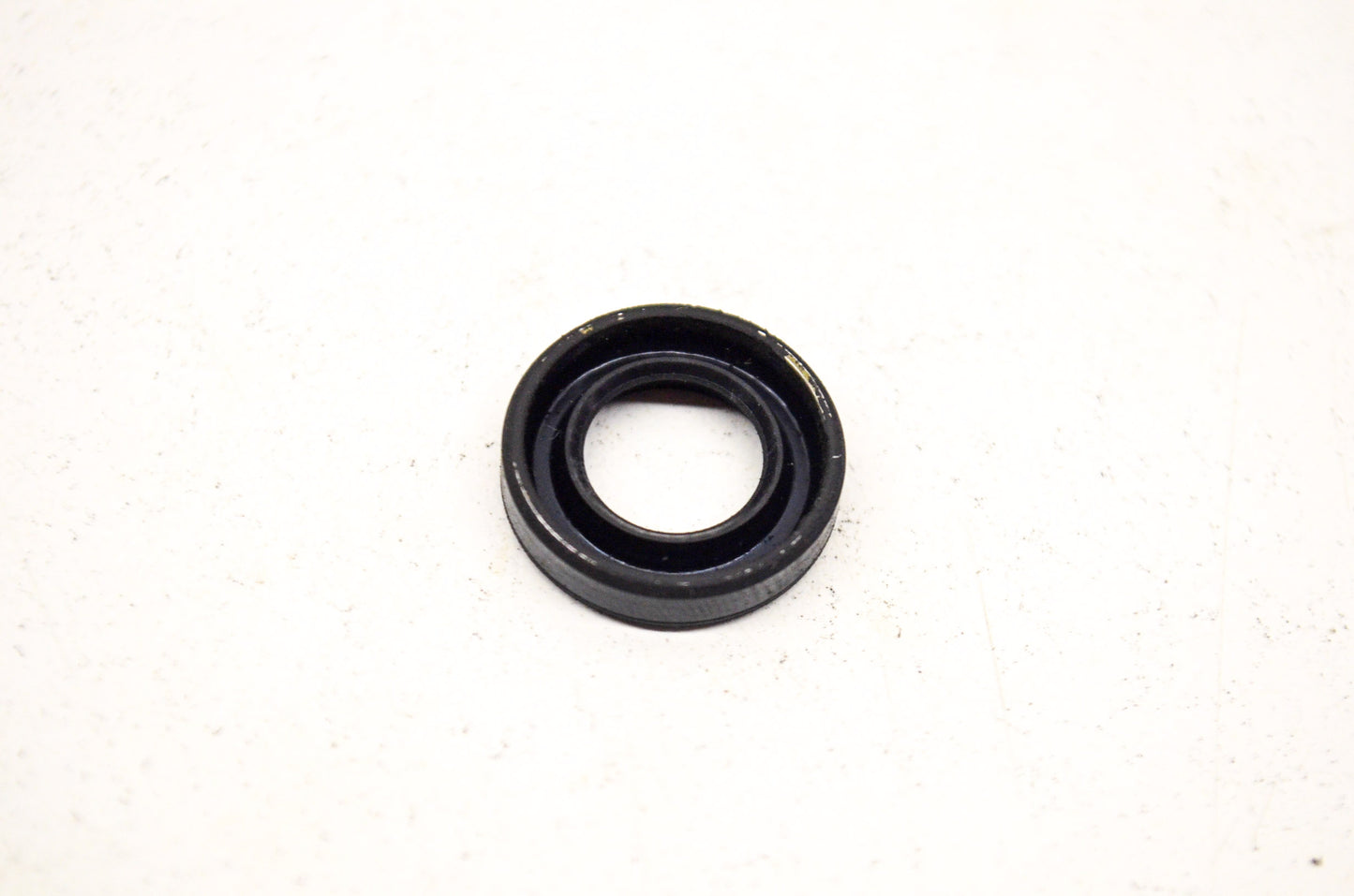 OEM Honda 91202-KA3-711 Oil Seal 10X17X4 NOS