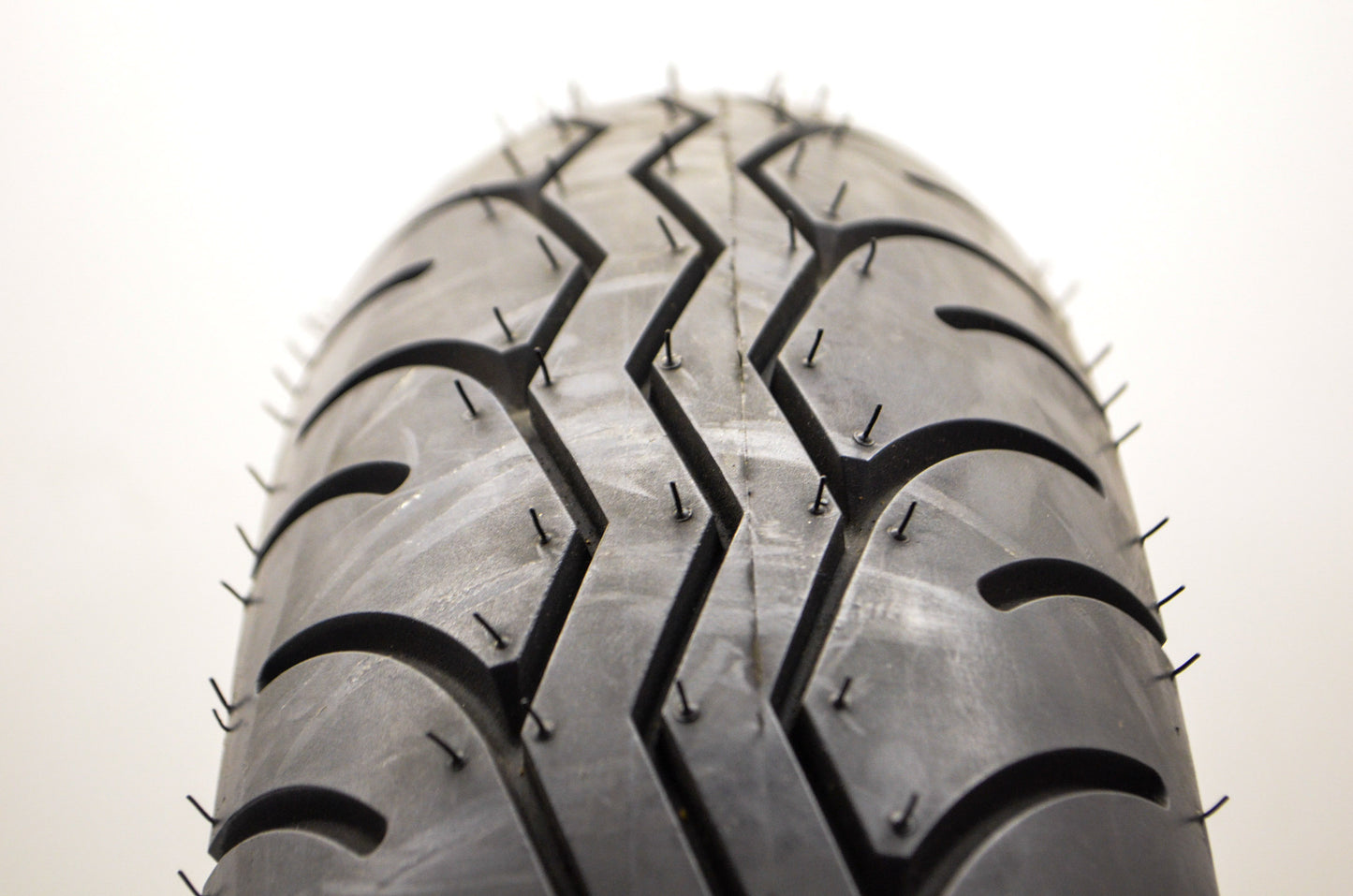 New Metzeler Lasertec Tire ME55A 130/80-18 V NOS