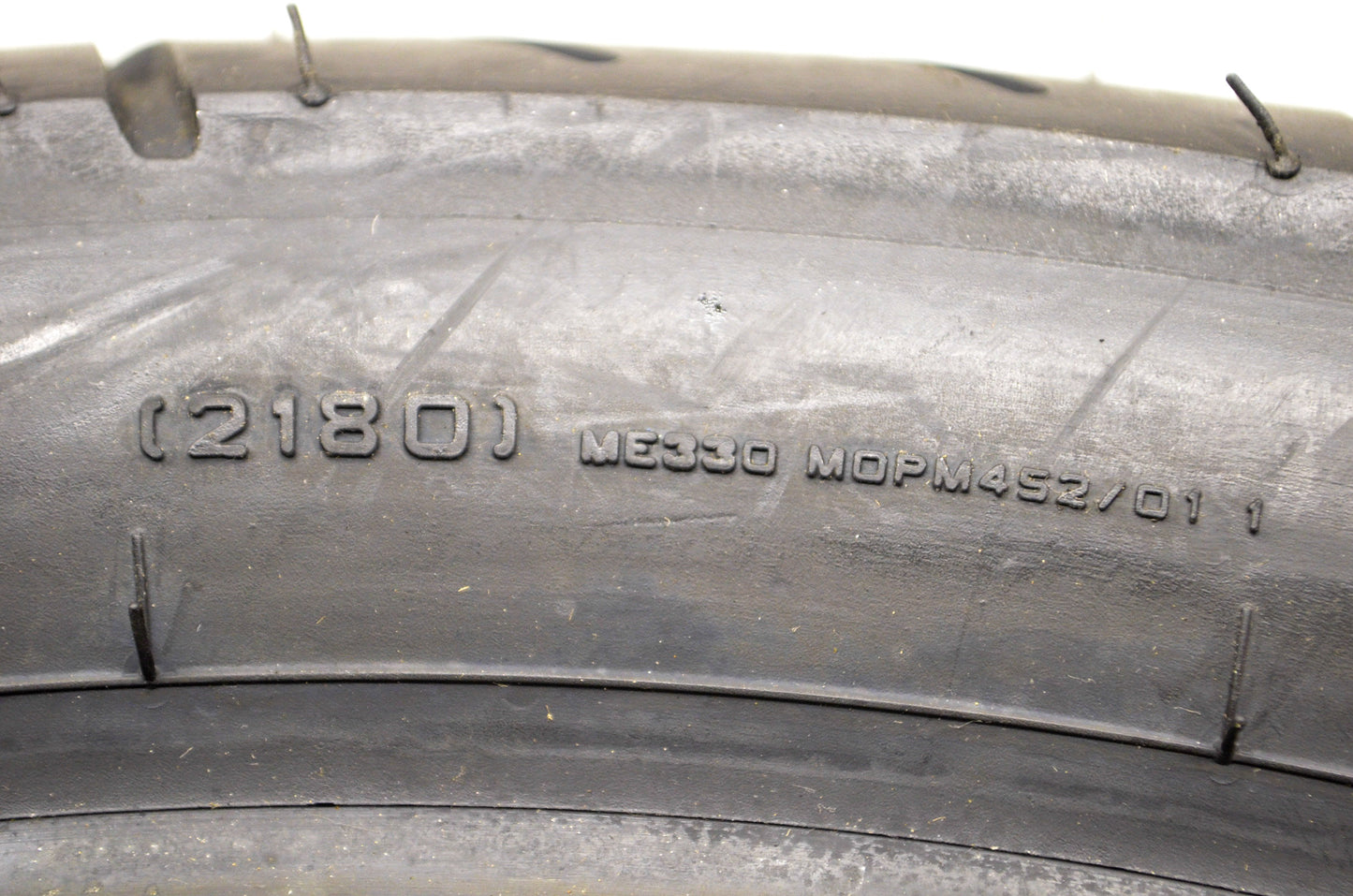 New Metzeler Tire ME330 110/80-18 H Front NOS