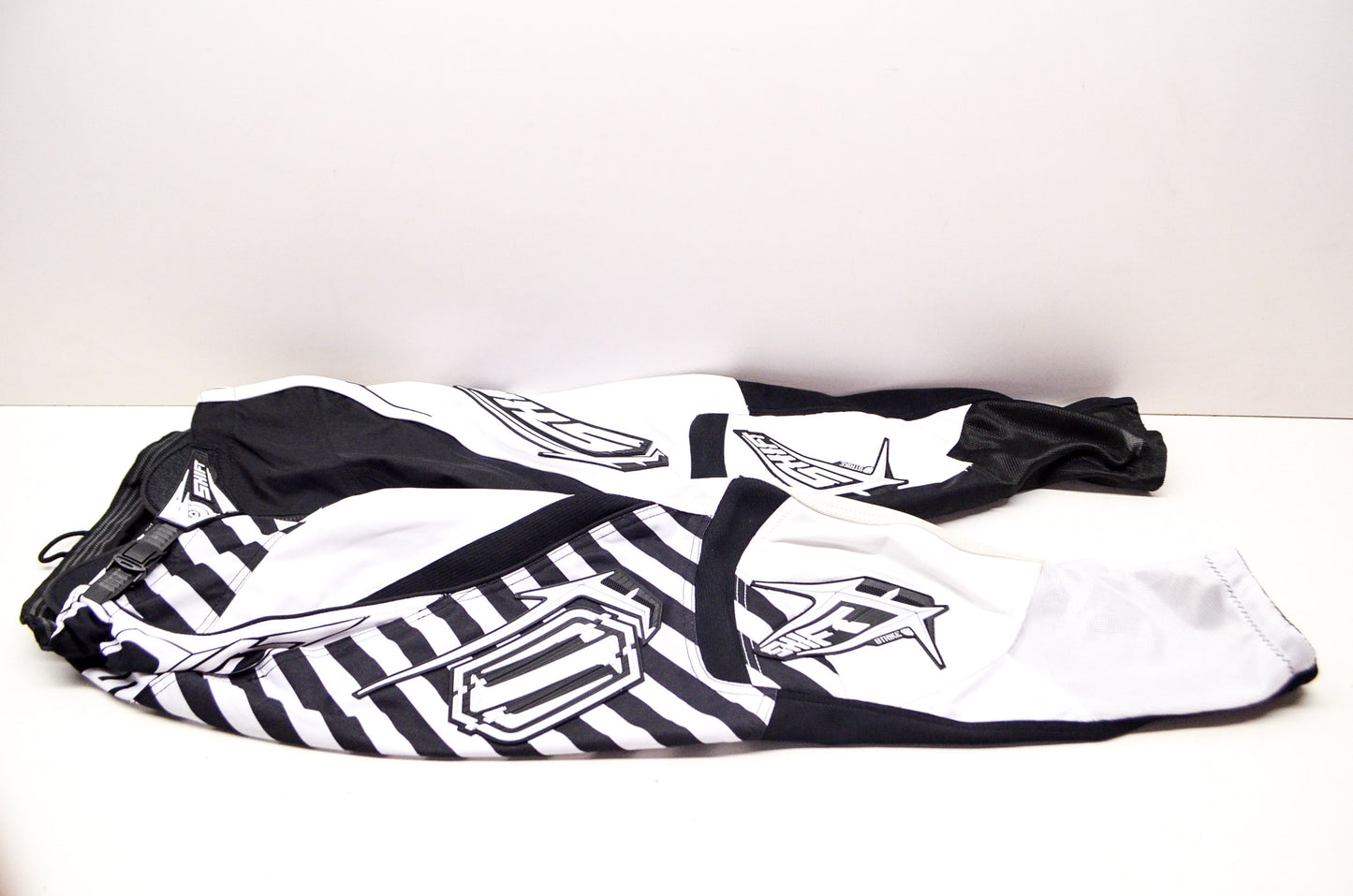 Shift 04317-018-128 Strike Race Pant Hyde Black/White Size W28 NOS
