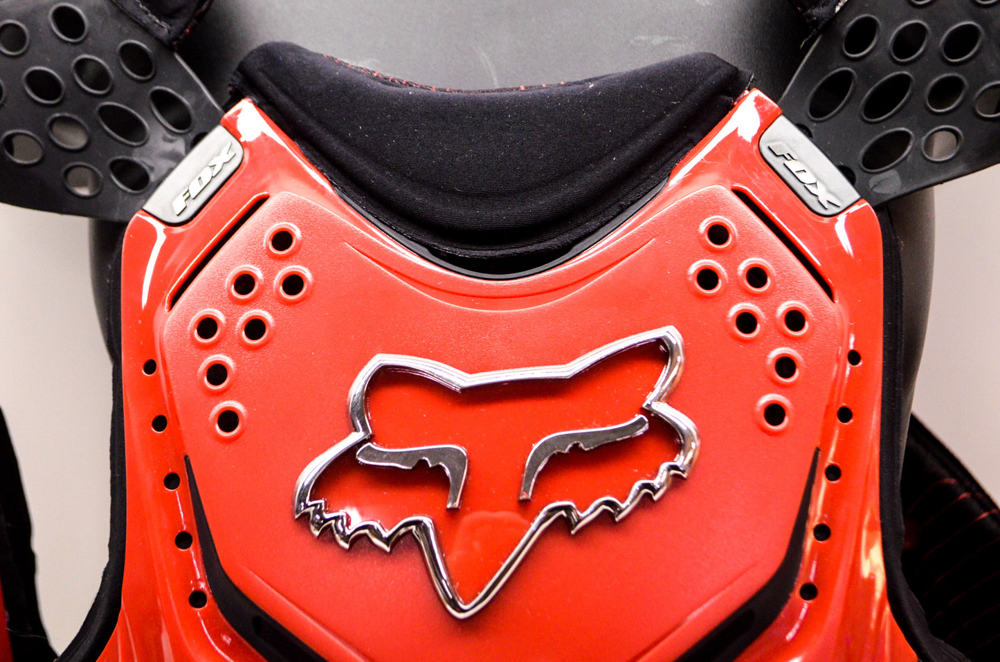 Fox 06040-003-005 Race Frame Roost Guard Red Size Large NOS