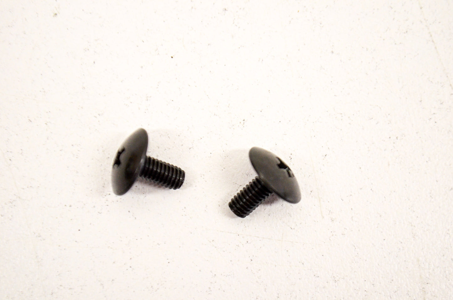 OEM Honda 90111-MB6-000 Screw Qty 2 NOS