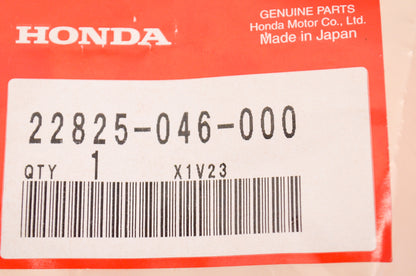 OEM Honda 22825-046-000 Spring NOS