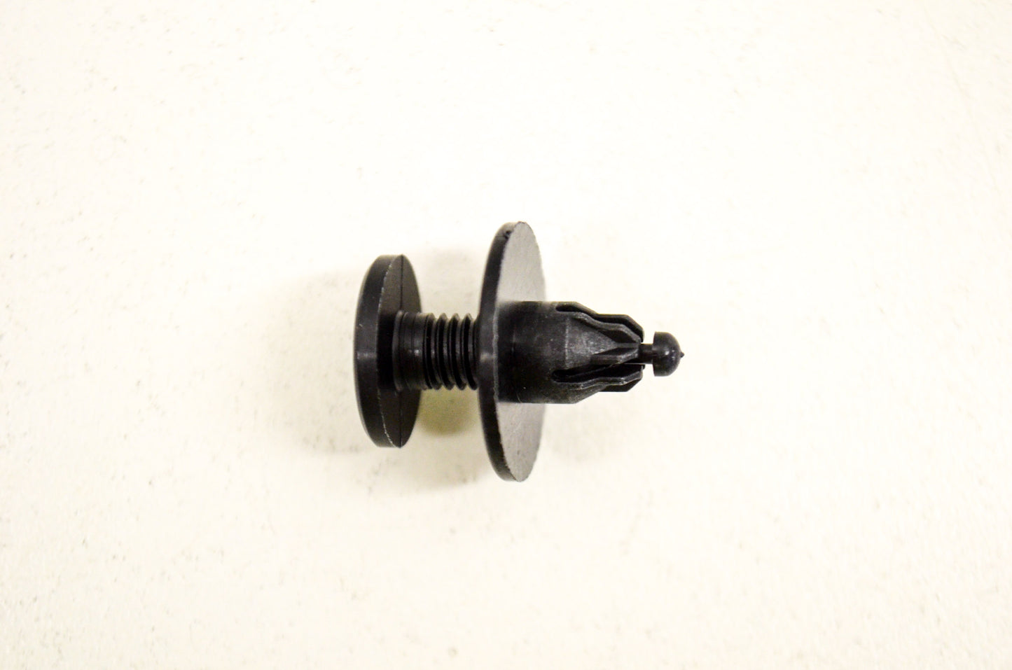 OEM Honda 90658-HN5-671 Lid Clip NOS