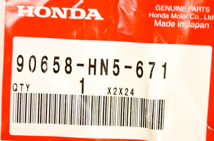 OEM Honda 90658-HN5-671 Lid Clip NOS